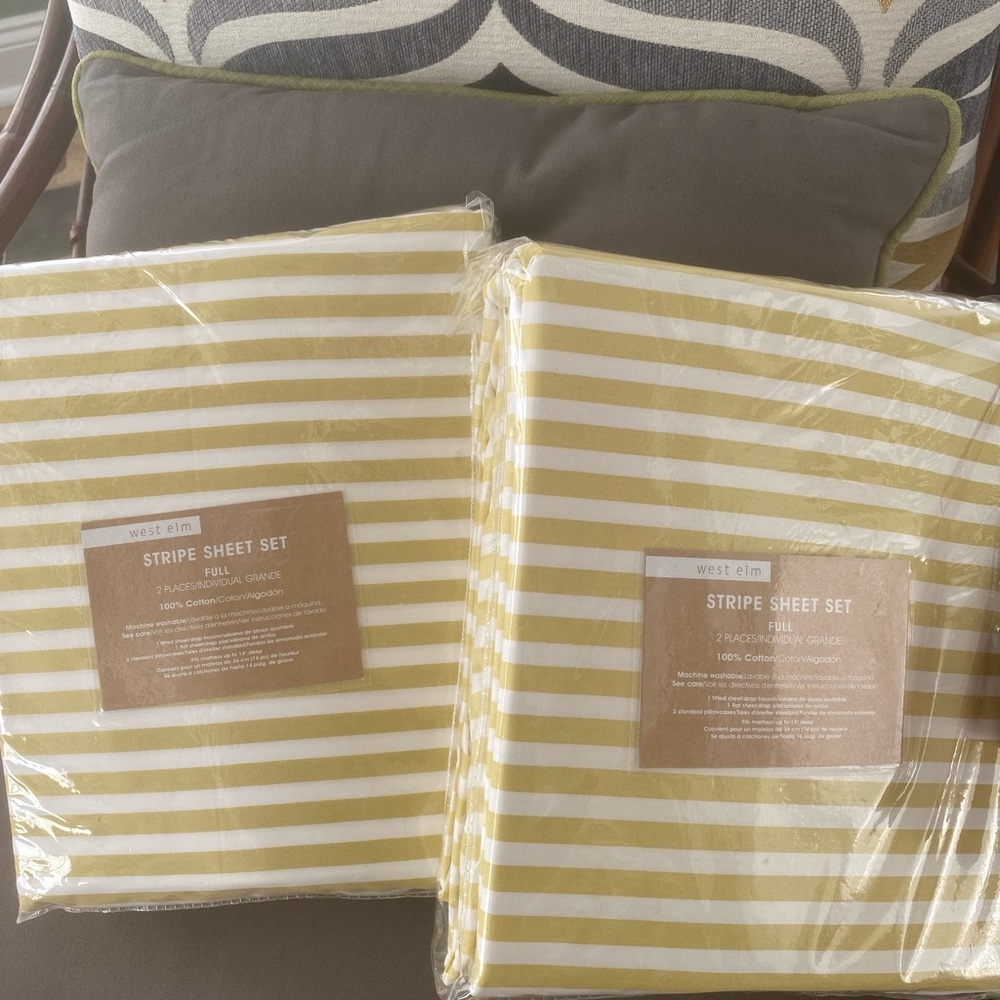 West Elm 100% Cotton Full Size Sheet Set/ Gold and Beige